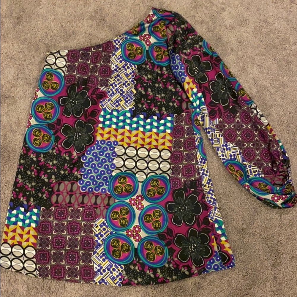 Gorgeous patterned one shoulder dress